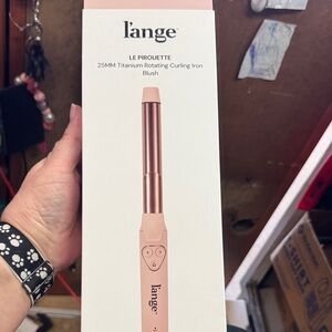 Lange Soft Pink Styling Tool